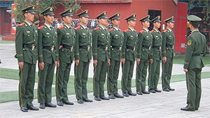 Китайская милиция будет патрулировать улицы Парижа