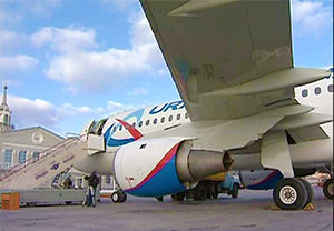 Самолет «Уральских авиалиний» совершил вынужденную посадку в Праге из-за неполадок в двигателе